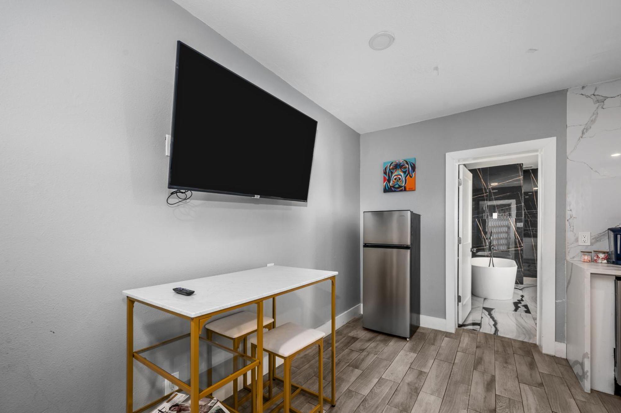 Chic Studio Apt In Central Houston With Free Parkアパートメント エクステリア 写真